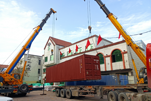 【川一股份】30T超濾設備+20T單級反滲透設備裝車發往阿聯酋